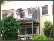 Vorstellbalkon mit seitlichen Sichtschutz